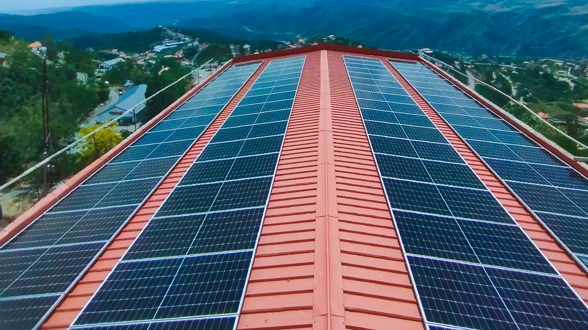 Laçın Şəhərində Məktəb üçün 40 kVt gücündə On-Grid Günəş Enerjisi Sistemi