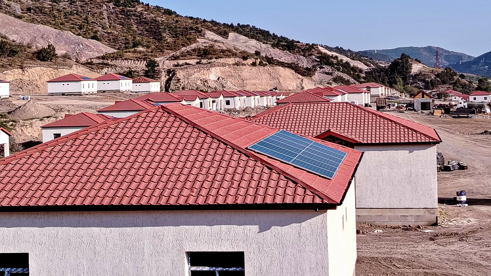 Bəylik Kəndində 91 Evi Əhatə Edən 300 kVt On-Grid Günəş Enerjisi Layihəsi